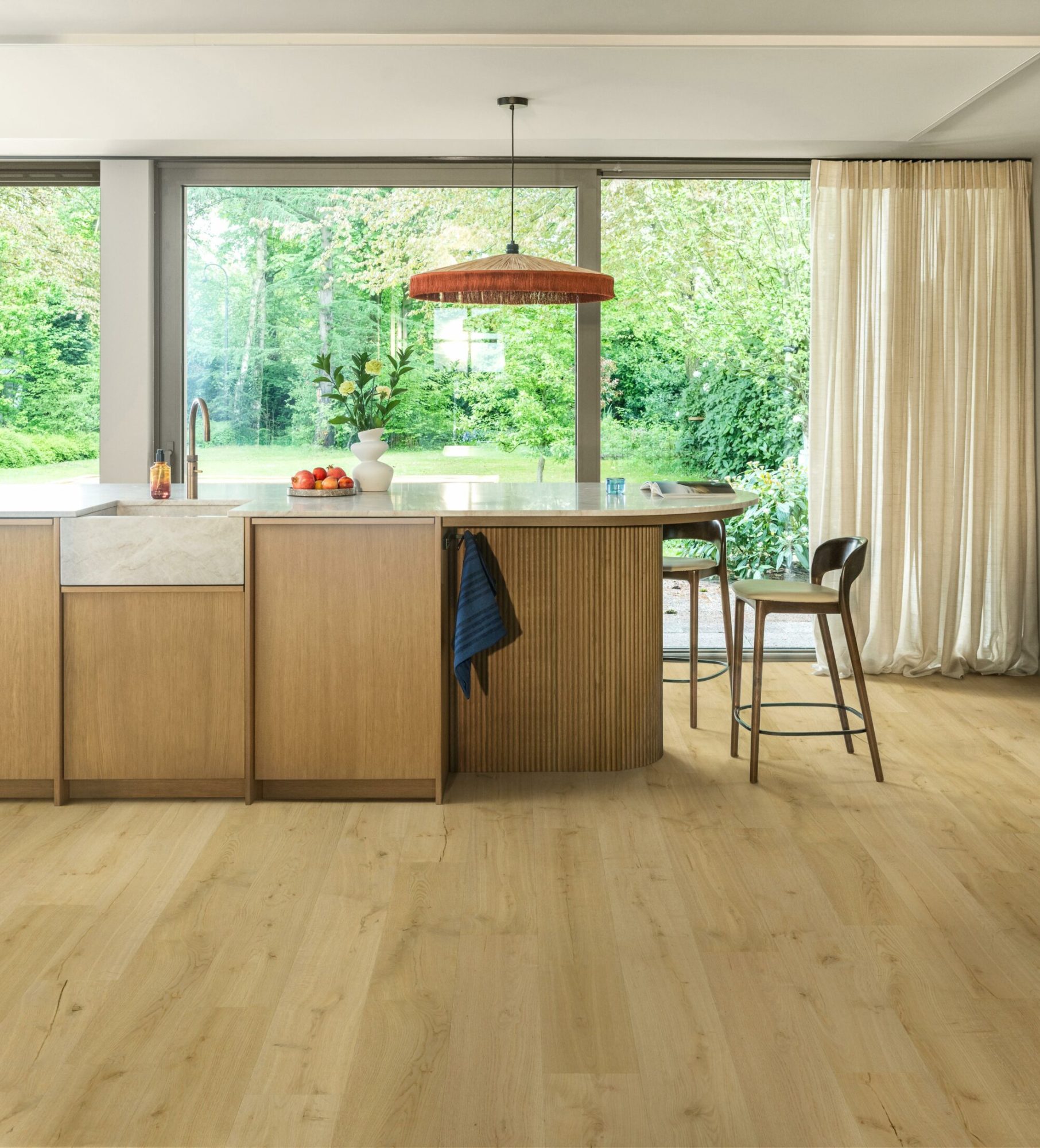 IM8255_Interior02